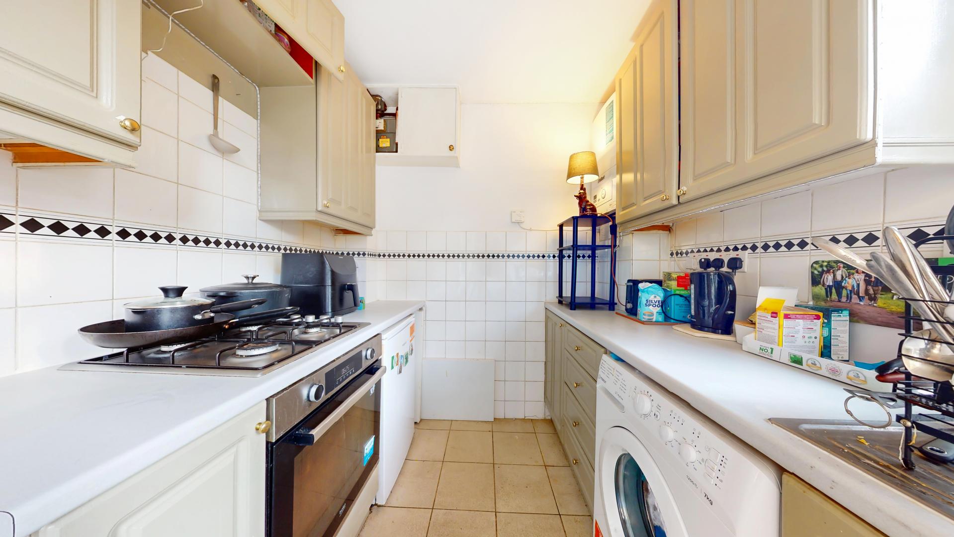 Lovely two bed set within a period house in Camden Square  Stratford Villas, Camden 